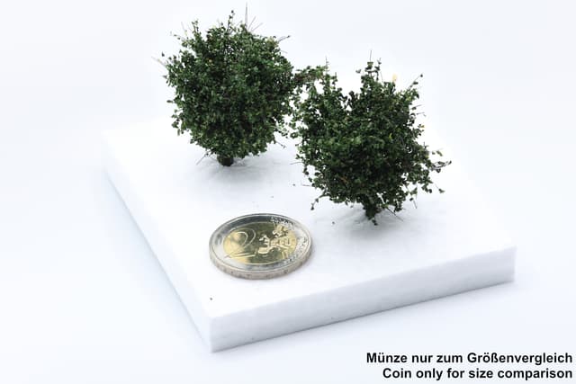 Set of 2 medium-sized bushes in dark green, scale 1:87 / H0